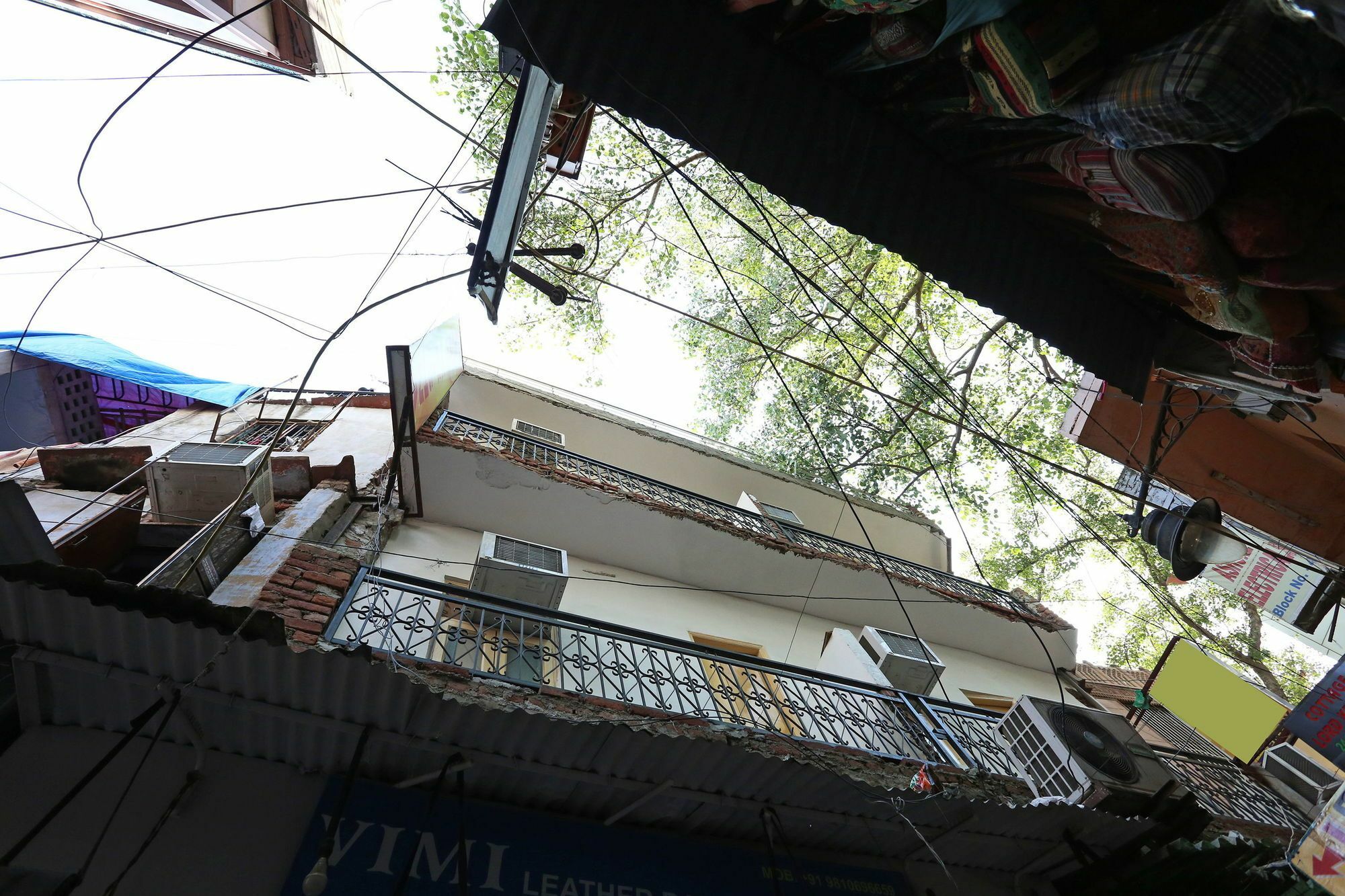 Oyo 9233 Hotel Cottage Lord Krishna New Delhi Exteriör bild